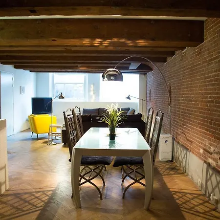 Homestay The Wall